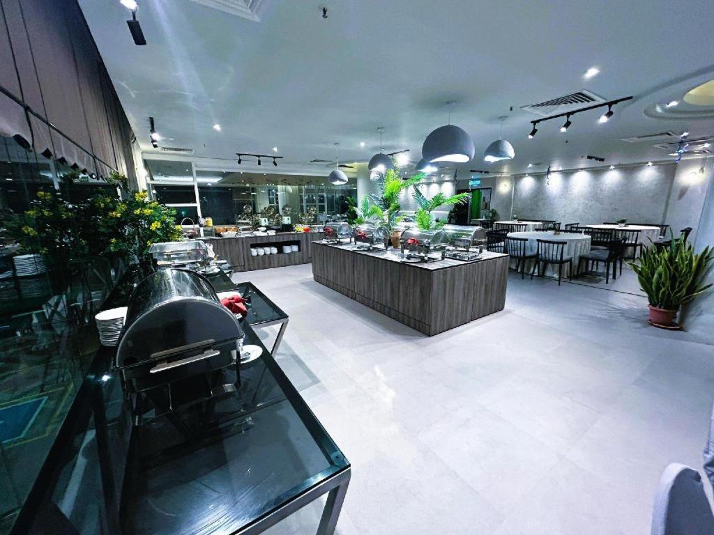เมก้า วิว โฮเต็ล Hotel กวนตัน ภายนอก รูปภาพ