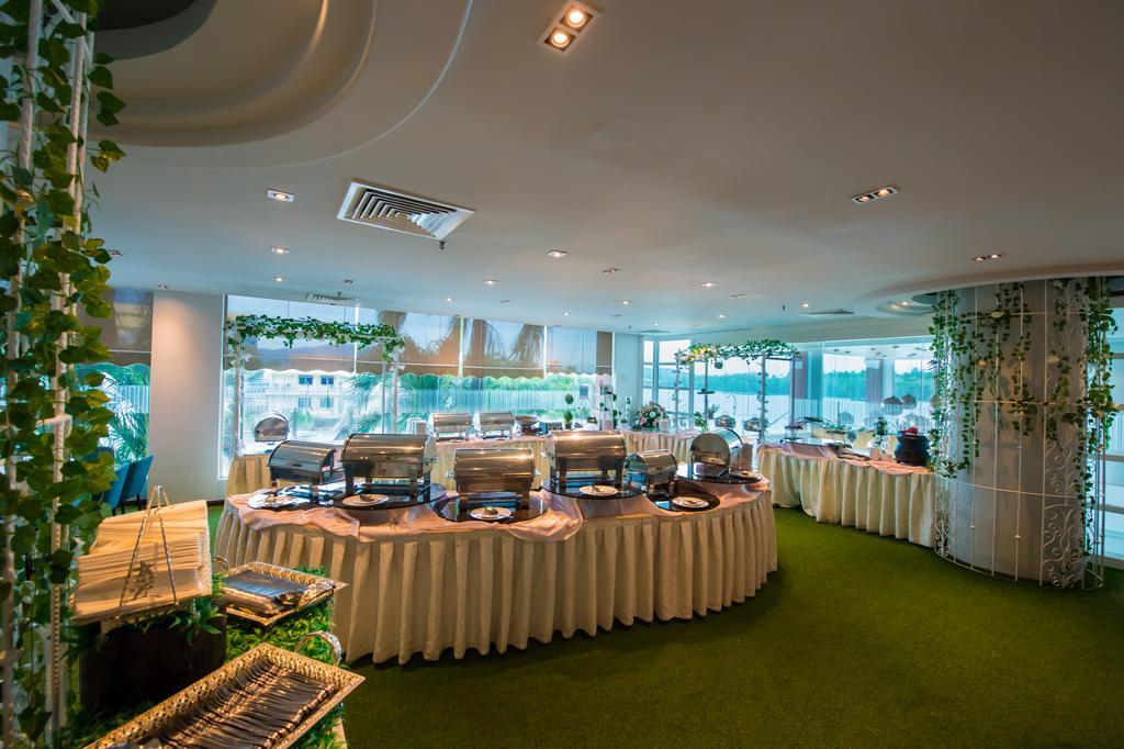 เมก้า วิว โฮเต็ล Hotel กวนตัน ภายนอก รูปภาพ