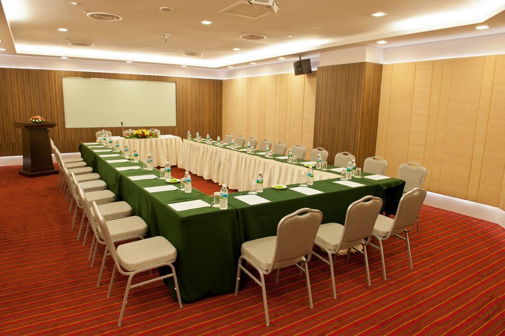 เมก้า วิว โฮเต็ล Hotel กวนตัน ภายนอก รูปภาพ