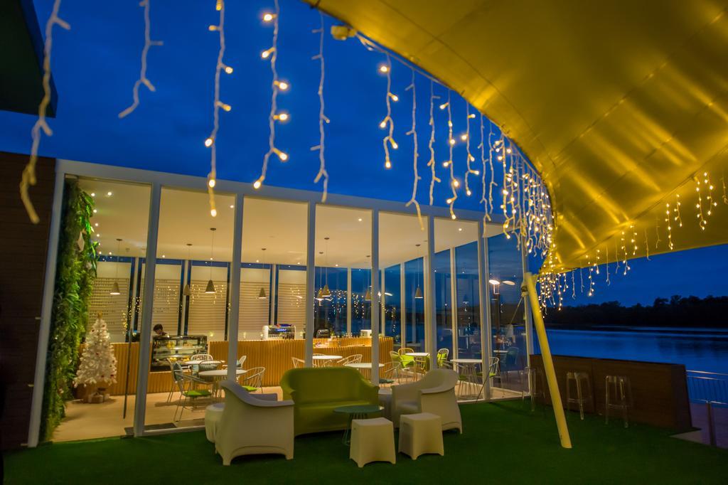 เมก้า วิว โฮเต็ล Hotel กวนตัน ภายนอก รูปภาพ