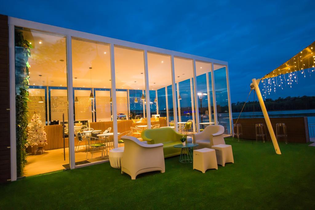 เมก้า วิว โฮเต็ล Hotel กวนตัน ภายนอก รูปภาพ